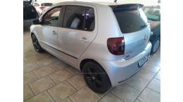 VOLKSWAGEN - FOX - 2011/2012 - Prata - R$ 30.900,00