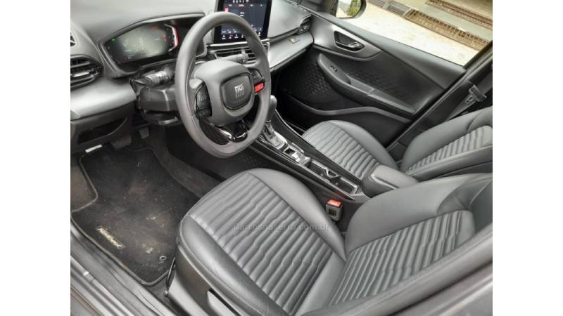 FIAT - FASTBACK - 2022/2023 - Cinza - R$ 119.900,00