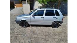 FIAT - UNO - 2005/2005 - Prata - R$ 17.000,00