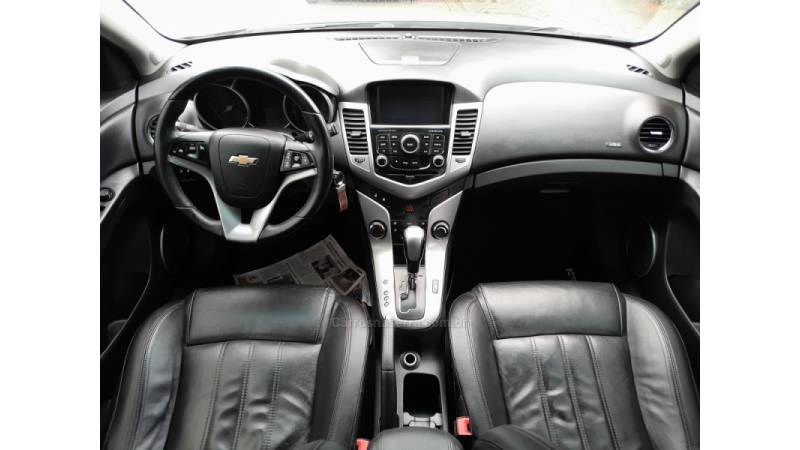 CHEVROLET - CRUZE - 2013/2014 - Prata - R$ 61.500,00