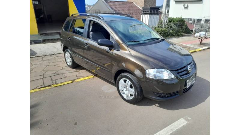 VOLKSWAGEN - SPACEFOX - 2006/2007 - Verde - R$ 27.500,00