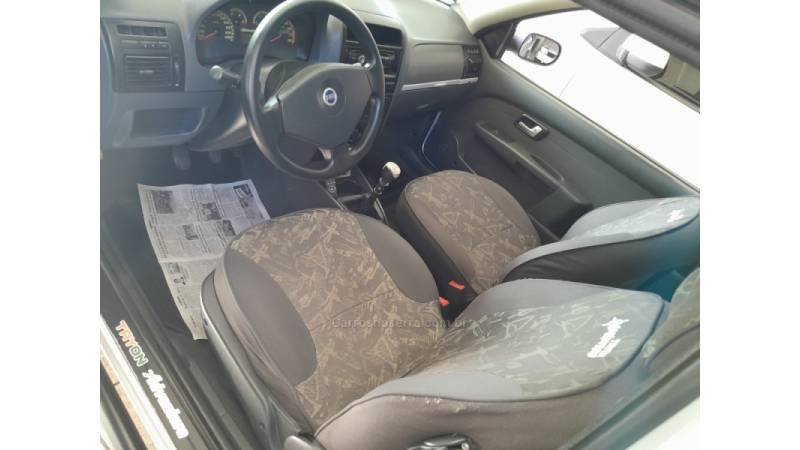 FIAT - STRADA - 2007/2007 - Prata - R$ 27.900,00