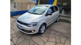 VOLKSWAGEN - FOX - 2011/2012 - Prata - R$ 30.900,00