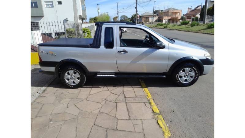 FIAT - STRADA - 2007/2007 - Prata - R$ 27.900,00