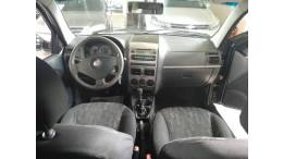 FIAT - STRADA - 2011/2012 - Verde - R$ 36.000,00