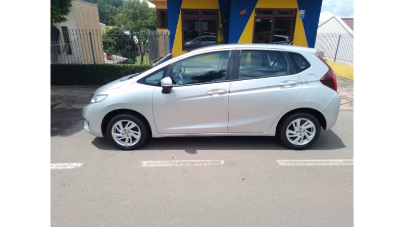 HONDA - FIT - 2016/2016 - Prata - R$ 65.900,00