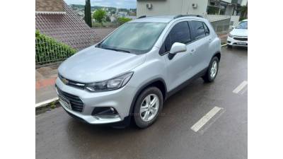 CHEVROLET - TRACKER - 2018/2018 - Prata - R$ 80.000,00