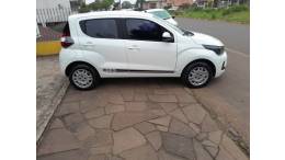 FIAT - MOBI - 2016/2017 - Branca - R$ 42.900,00