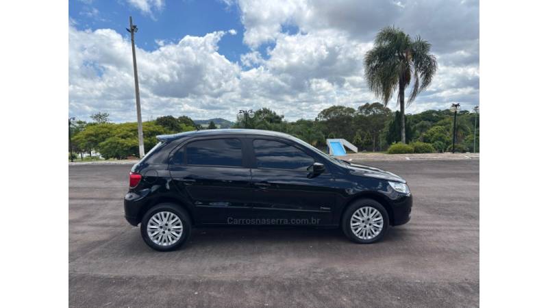 VOLKSWAGEN - GOL - 2011/2012 - Preta - R$ 30.900,00
