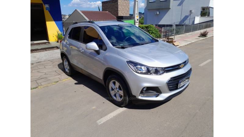 CHEVROLET - TRACKER - 2018/2018 - Prata - R$ 80.000,00