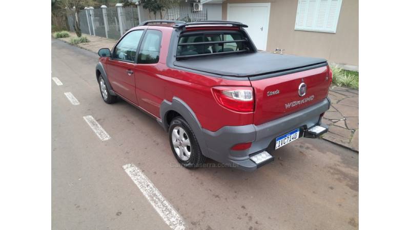 FIAT - STRADA - 2013/2014 - Vinho - R$ 59.900,00