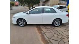 TOYOTA - COROLLA - 2013/2014 - Branca - R$ 74.900,00