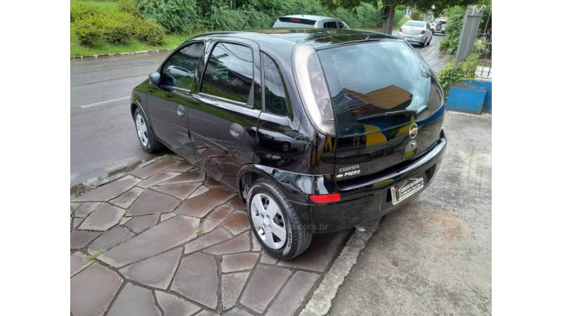 CHEVROLET - CORSA - 2011/2012 - Preta - R$ 29.900,00