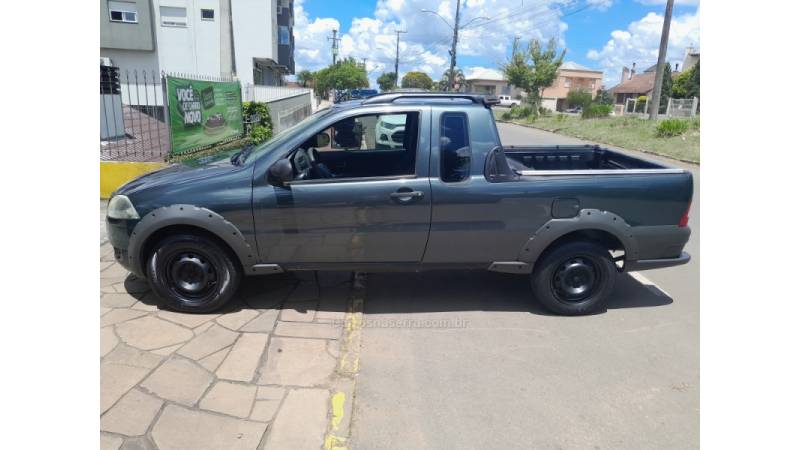 FIAT - STRADA - 2011/2012 - Verde - R$ 36.000,00