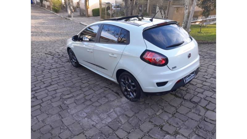 FIAT - BRAVO - 2015/2016 - Branca - R$ 60.000,00