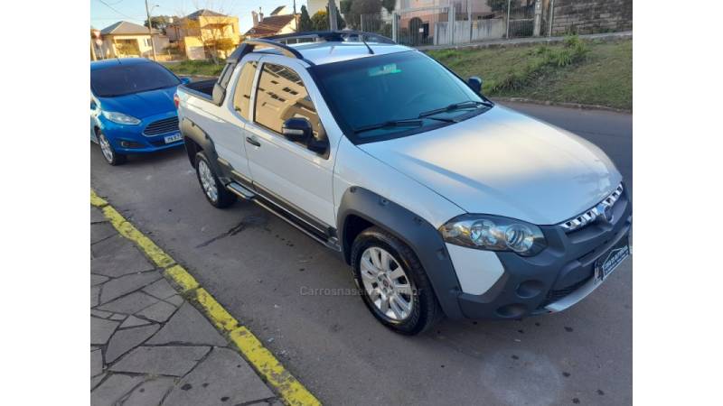 FIAT - STRADA - 2013/2014 - Branca - R$ 58.900,00