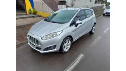 FORD - FIESTA - 2014/2015 - Prata - R$ 46.900,00