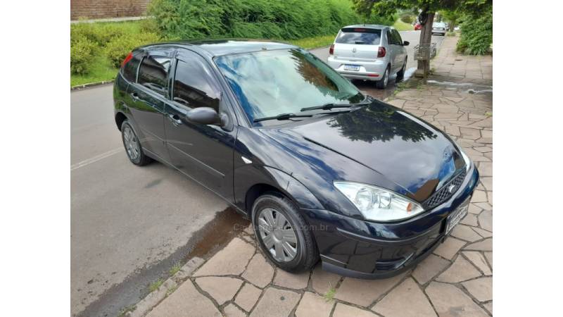 FORD - FOCUS - 2009/2009 - Preta - R$ 24.900,00