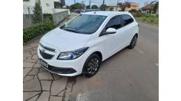 CHEVROLET - ONIX - 2014/2015 - Branca - R$ 49.500,00