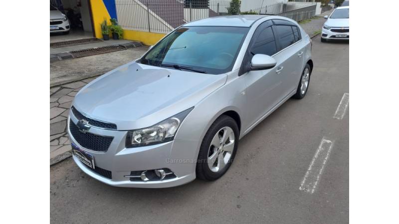 CHEVROLET - CRUZE - 2013/2014 - Prata - R$ 61.500,00