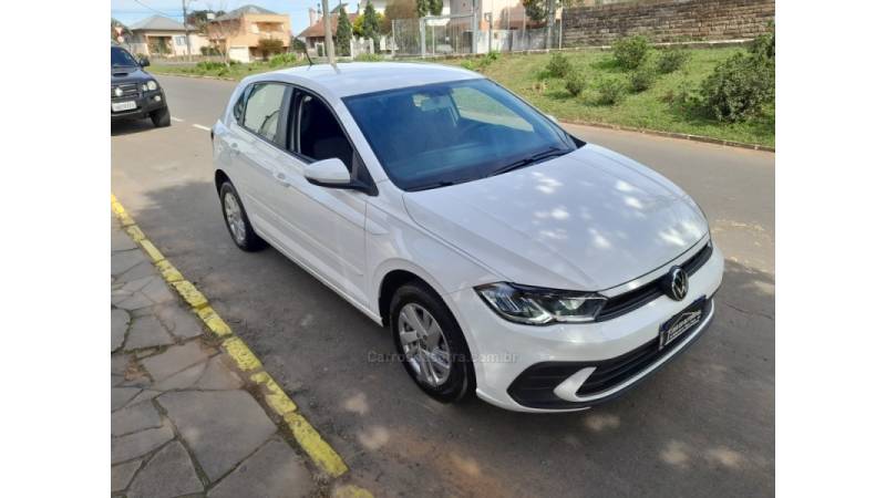VOLKSWAGEN - POLO - 2023/2023 - Branca - R$ 71.900,00
