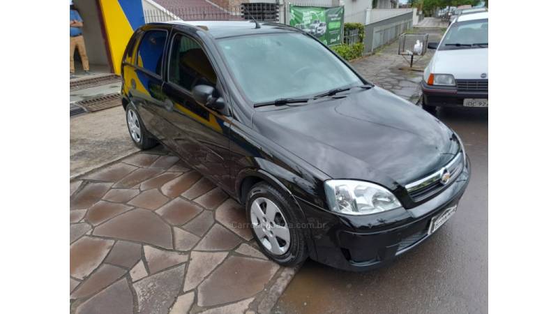 CHEVROLET - CORSA - 2011/2012 - Preta - R$ 29.900,00