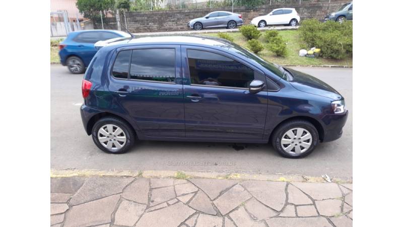 VOLKSWAGEN - FOX - 2013/2013 - Azul - Sob Consulta