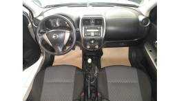 NISSAN - MARCH - 2014/2015 - Prata - R$ 37.900,00