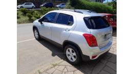CHEVROLET - TRACKER - 2017/2018 - Prata - R$ 80.000,00