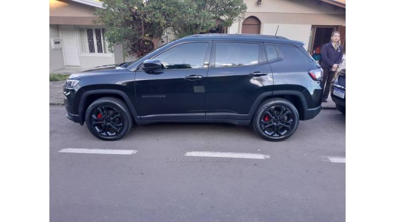 JEEP - COMPASS - 2022/2022 - Preta - R$ 128.900,00