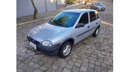 CHEVROLET - CORSA - 1997/1997 - Prata - R$ 15.000,00