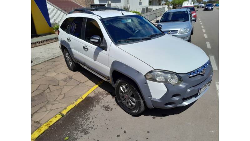 FIAT - PALIO - 2012/2013 - Branca - R$ 45.900,00