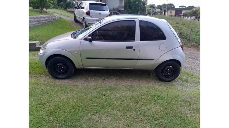 FORD - KA - 2004/2004 - Prata - R$ 15.000,00