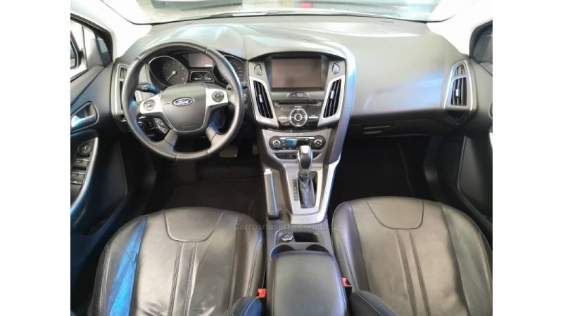 FORD - FOCUS - 2014/2015 - Branca - R$ 56.900,00