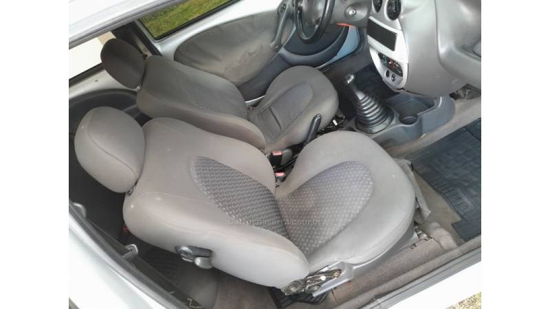 FORD - KA - 2004/2004 - Prata - R$ 15.000,00